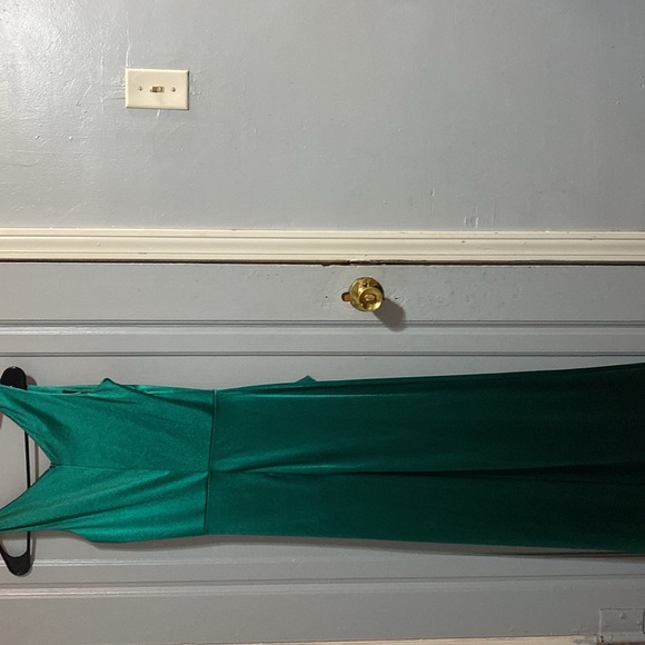 FORTRIC, green, v-neck front and back, long party dress - Picture 3 of 4